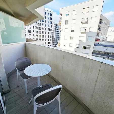 Magnet 1 Self Checkin Apartman *